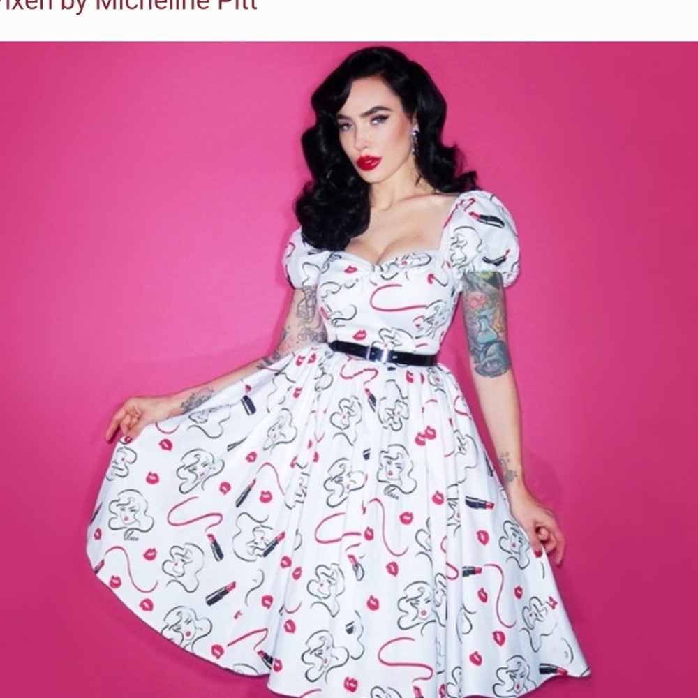Small Vixen White Lipstick print swing dress